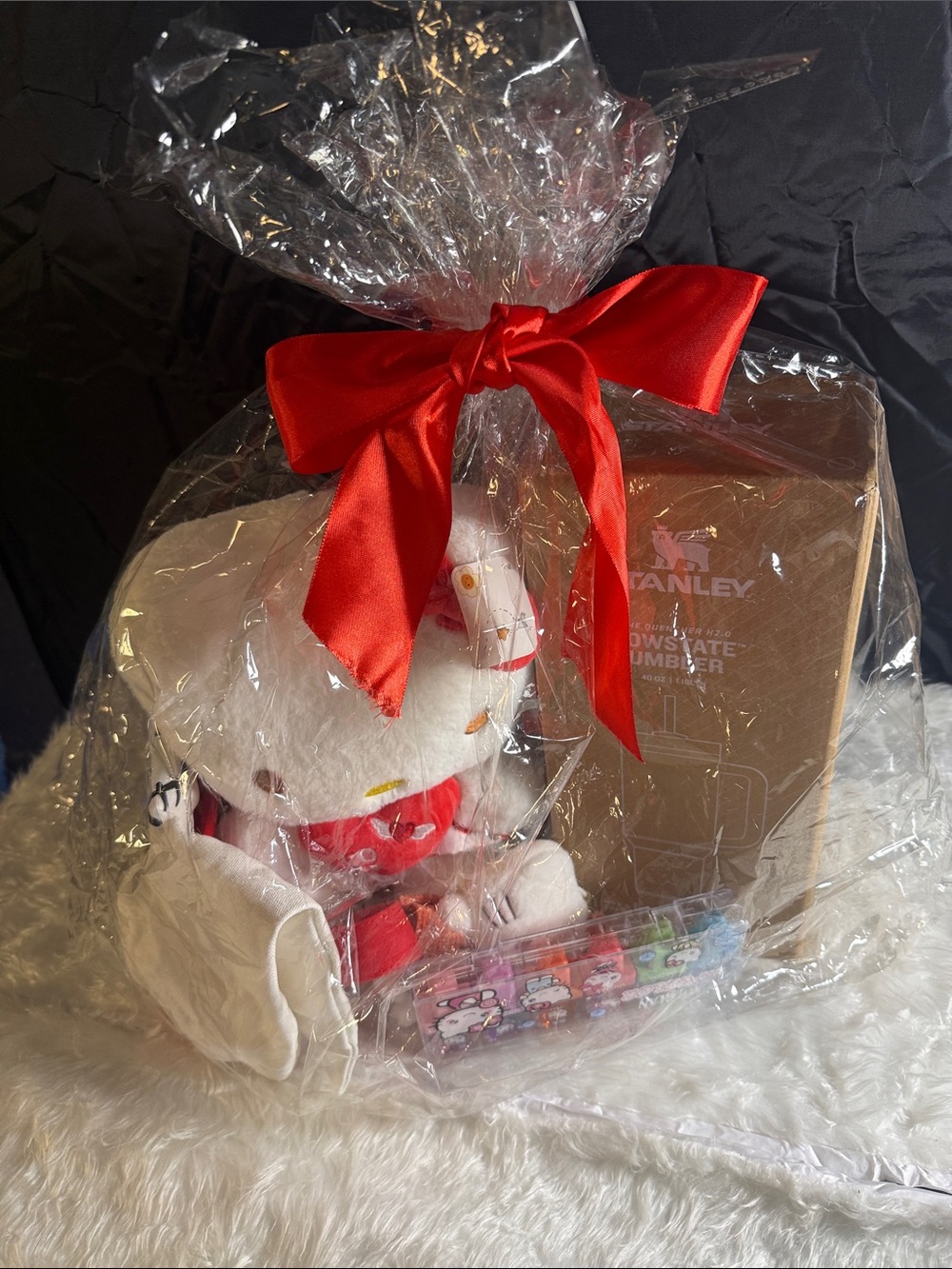 Hello Kitty White and Red Plush Gift Set